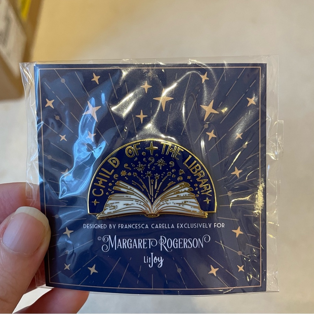 LitJoy Crate 'Child of the Library' Margaret Rogerson Enamel Pin - Picture 3 of 4